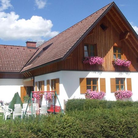 Appartement Poelzl Oeblarn Region Schladming Dachstein Oblarn Exterior foto